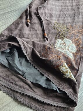 Vintage Roxy Brown Midi A-Line Wrap Skirt with Floral Appliqué. Juniors 5 -Small